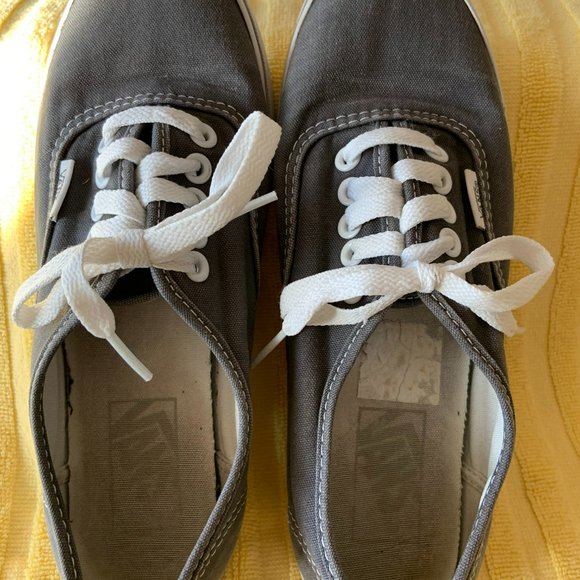 COPY - Gray Vans, tie style - Picture 4 of 9